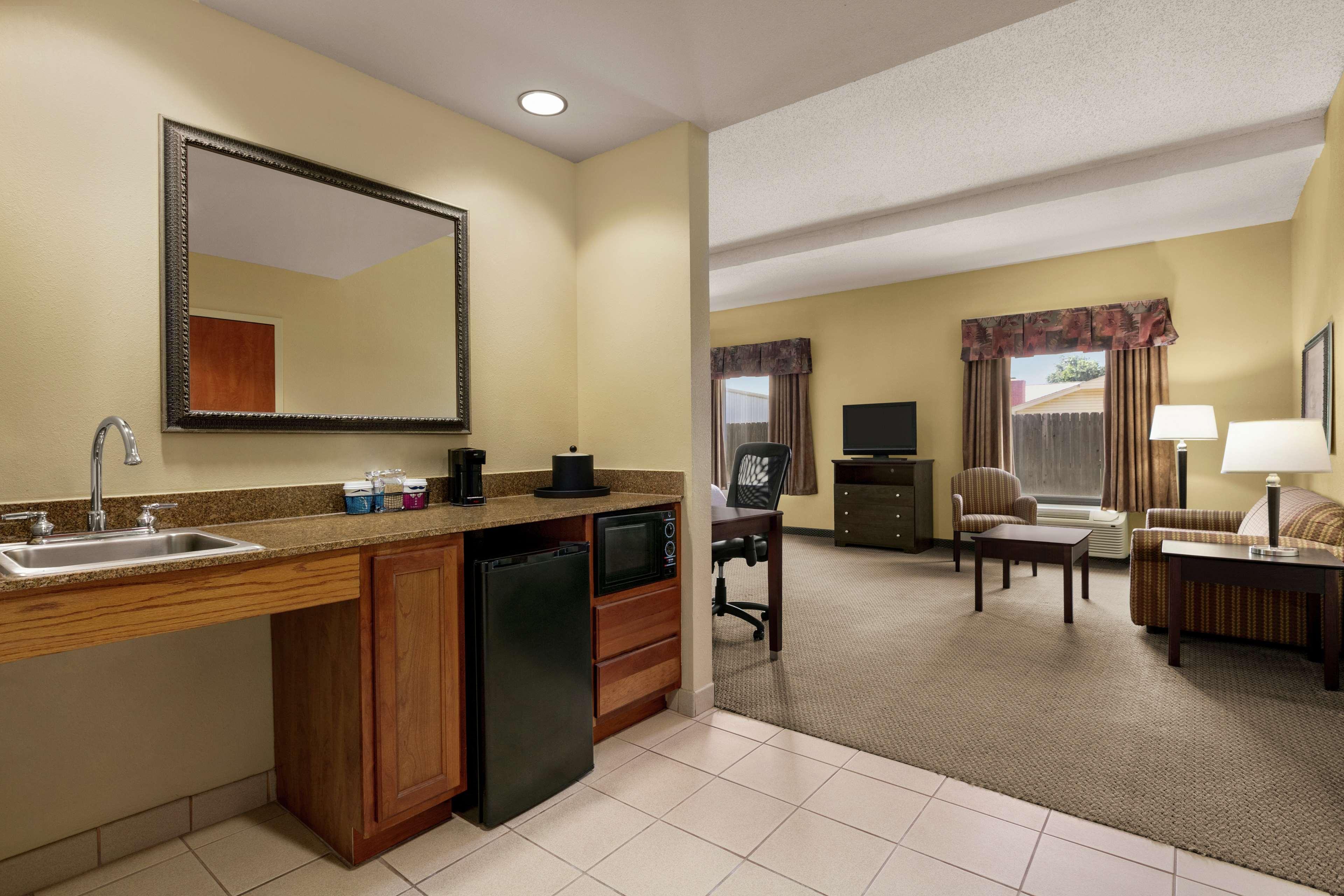 Hampton Inn & Suites לאוטון מראה חיצוני תמונה