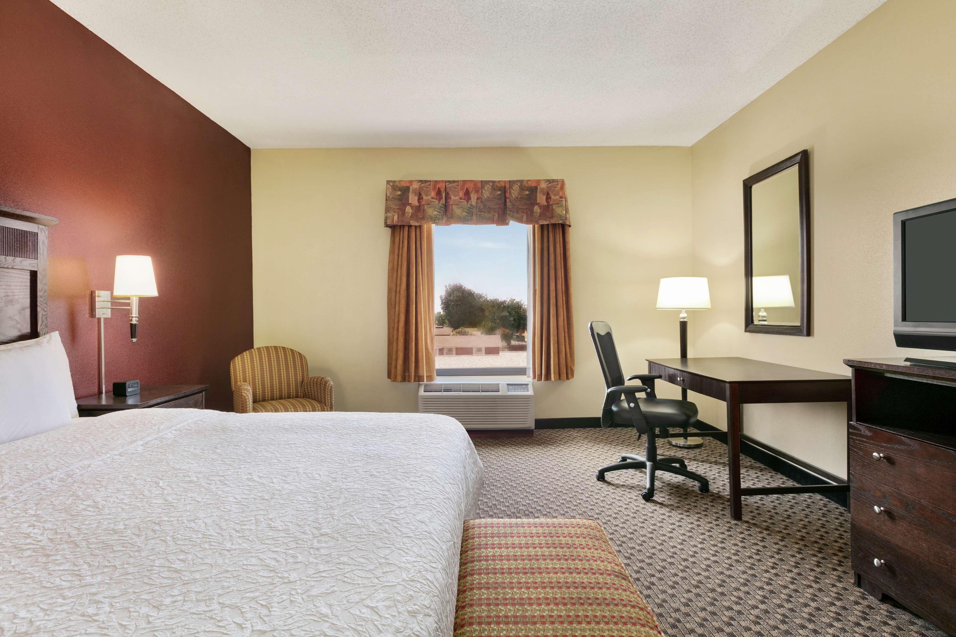Hampton Inn & Suites לאוטון מראה חיצוני תמונה
